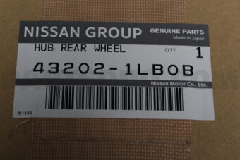 Nissan 432021LB0B HUB REAR WHEEL