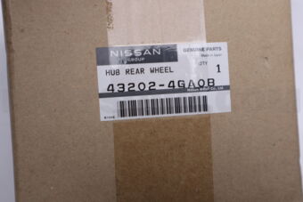 Nissan 432024GA0B HUB REAR WHEEL