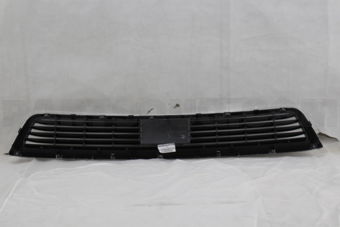 Nissan 622565ZA0B GRILLE-FR BMPR