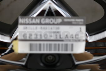 Nissan 623101LA4C GRILLE ASSY-FRT