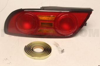 Nissan B655560F00 LAMP-RR-COMBI