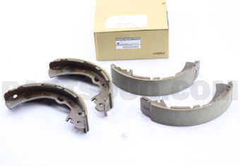 Nissan D406028N25 SHOE SET-REAR