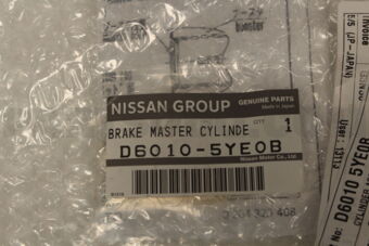 Nissan D60105YE0B CYLINDER ASSY