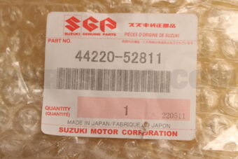 Suzuki 4422052811 SHAFT, REAR AXLE LH