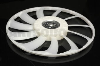 Toyota 1636137110 FAN