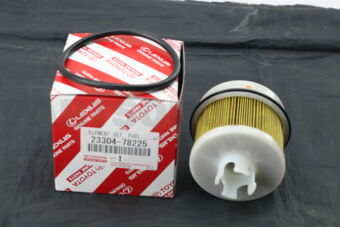 Toyota 2330478225 ELEMENT SET FUEL