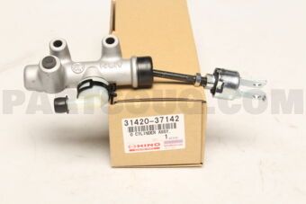 Toyota 3142037142 CYLINDER ASSY, CLUTCH MASTER