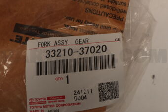 Toyota 3321037020 FORK ASSY, GEAR