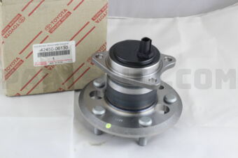 Toyota 4245006130 HUB & BEARING ASSY, REAR AXLE, RH
