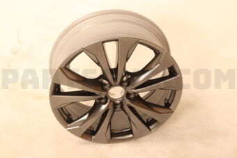 Toyota 4261A76140 WHEEL DISC CHROME