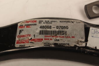 Toyota 4806807050 ARM SUB-ASSY, FRONT SUSPENSION, LOWER NO.1 RH