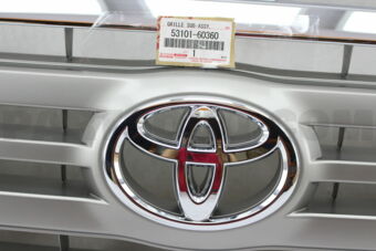 Toyota 5310160360 GRILLE, RADIATOR