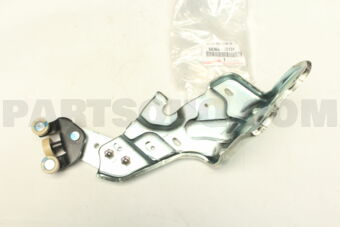 Toyota 6836026131 ROLLER ASSY, SLIDE
