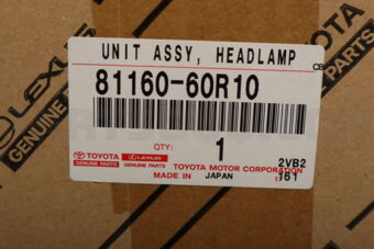 Toyota 8116060R10 UNIT ASSY HEADLAMP