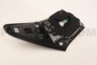 Toyota 8155130D50 LENS & BODY RR