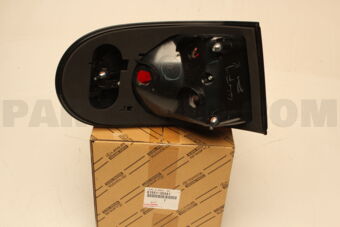 Toyota 8155135341 LENS & BODY