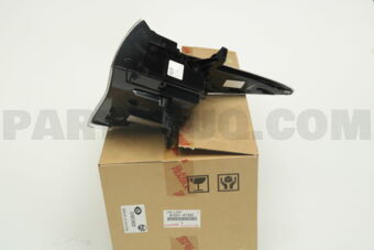Toyota 8155147283 LENS & BODY RR