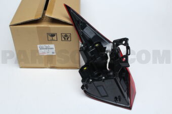 Toyota 8155176371 LENS & BODY, RR