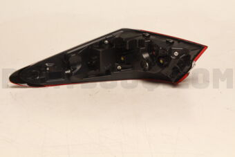 Toyota 8156133870 LENS & BODY, RR