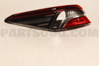 Toyota 8156133870 LENS & BODY, RR