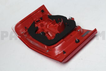Toyota 8156136380 LENS & BODY, RR