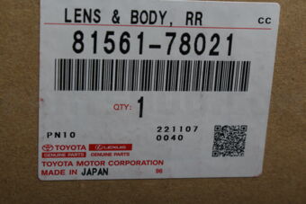 Toyota 8156178021 LENS & BODY RR