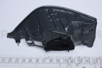 Toyota 8158148141 LENS & BODY, RR