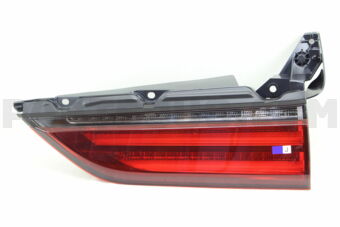 Toyota 8158160350 LENS & BODY RR