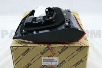 Toyota 8159160361 LENS & BODY RR