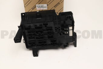 Toyota 8272060011 BLOCK ASSY, ENGINE ROOM JUNCTION