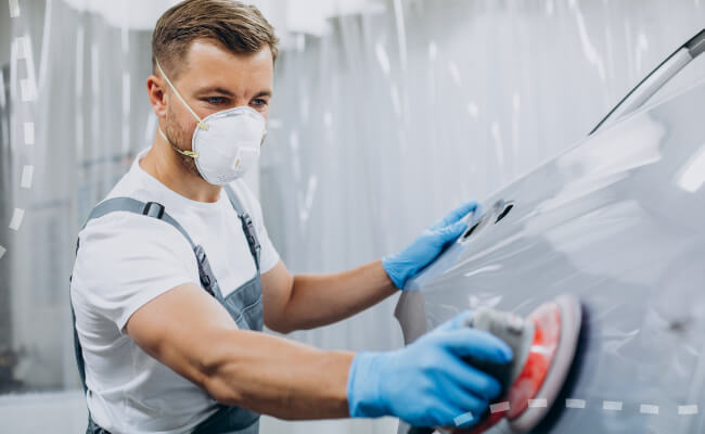Repairing scratches on a car Repairing scratches on a car